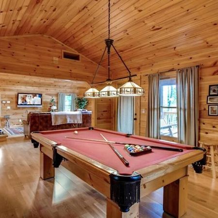 ガトリンバーグ Great Location Pool Table Hot Tubヴィラ エクステリア 写真